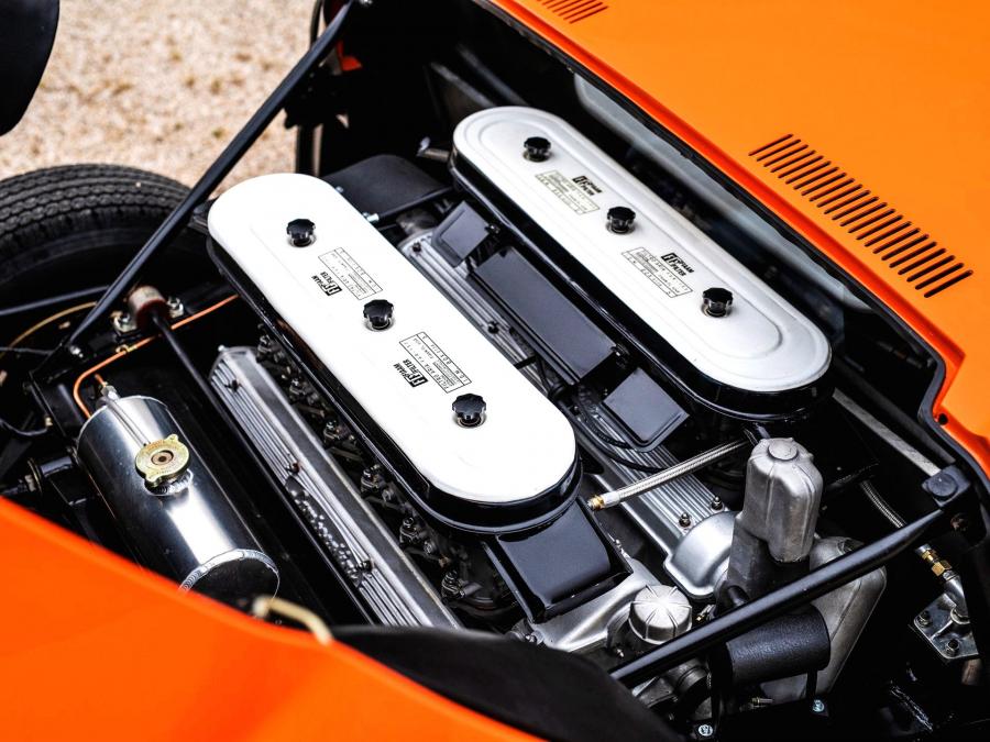 Моторный отсек Lamborghini Miura P400 (3171) 1967 года  (фото 16 из 41)